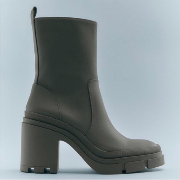 Zara Rubberized Green Khaki Mid Heel Ankle Chunky Platform Lug Sole Boots 38 - Picture 2 of 12